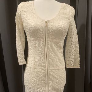 Laundry by Shelli Segal white lace dress